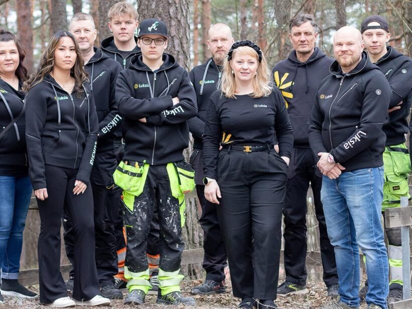 Luksian Taitaja2024 kilpailuun osallistuvat henkilöt ryhmäkuvassa.