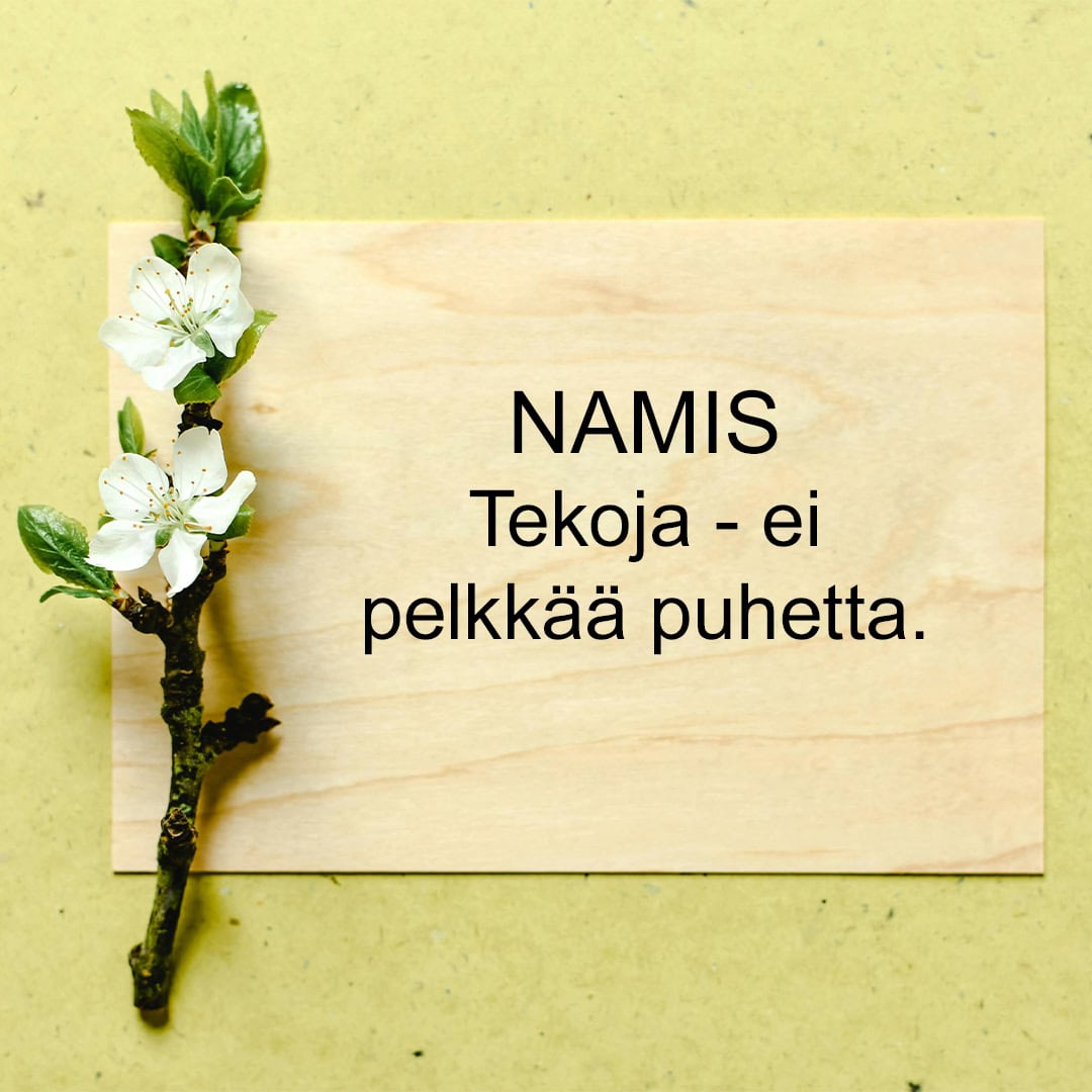 Omenapuun oksa, jossa valkoisia kukkia. Puun värisellä pohjalla mustaa tekstiä.